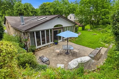 402 Glenrock Dr, Bethel Park, PA 15102 - Photo 34