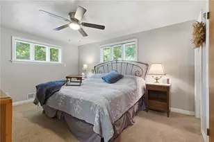 402 Glenrock Dr, Bethel Park, PA 15102 - Photo 22