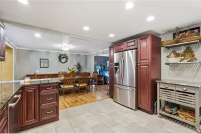 402 Glenrock Dr, Bethel Park, PA 15102 - Photo 14