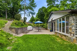 402 Glenrock Dr, Bethel Park, PA 15102 - Photo 32