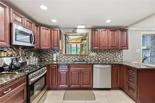 402 Glenrock Dr, Bethel Park, PA 15102 - Photo 12