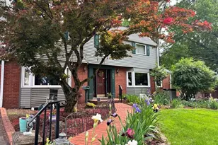 203 Glenfield Dr, Pittsburgh, PA 15235 - Photo 2