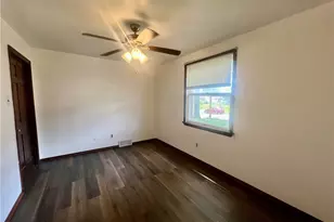 419 E Fairmont Ave, New Castle, PA 16105 - Photo 6