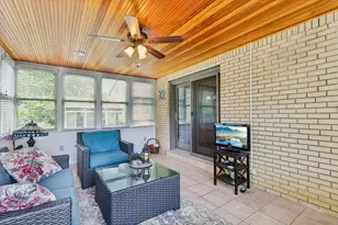 1140 Grouse Run Rd, Bethel Park, PA 15102 - Photo 22