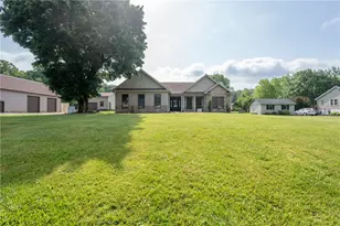 258 Old Rte 217, Derry Township, PA 15627 - Photo 2