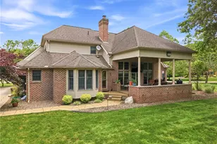 982 Lexington Dr, Hermitage, PA 16148 - Photo 6