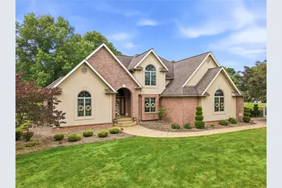 982 Lexington Dr, Hermitage, PA 16148 - Photo 2