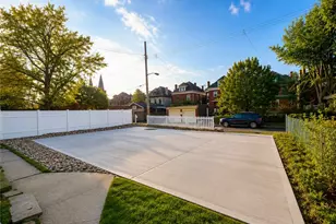 224 S Pacific Ave, Pittsburgh, PA 15224 - Photo 32