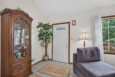 63 Hennig Dr, Pittsburgh, PA 15236 - Photo 4