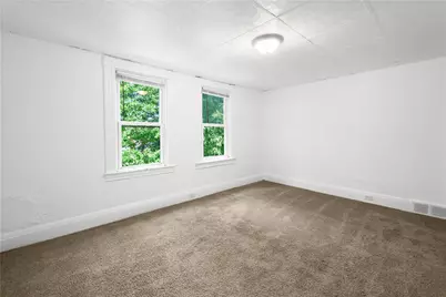 106 Carrick Ave, Pittsburgh, PA 15210 - Photo 18