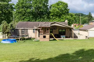 142 Emmet Dr, Chippewa Township, PA 15010 - Photo 10