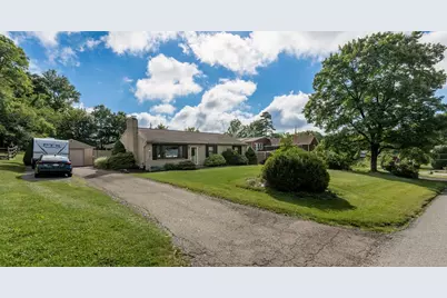 142 Emmet Dr, Chippewa Township, PA 15010 - Photo 4