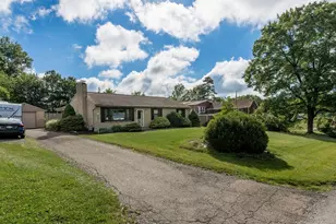 142 Emmet Dr, Chippewa Township, PA 15010 - Photo 4