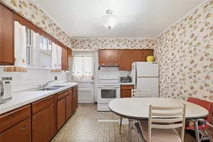 2017 Wayne St, Pittsburgh, PA 15218 - Photo 14