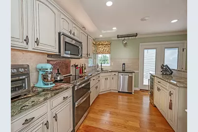 2010 Michael Drive, Pittsburgh, PA 15227 - Photo 2