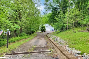130 Lewis St, Bell Acres, PA 15003 - Photo 2