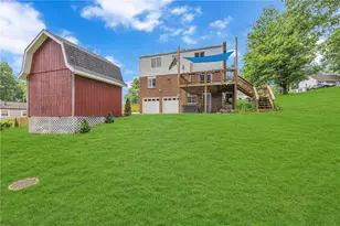 202 Windy Hill Dr, Moon/Crescent Twp, PA 15108 - Photo 4