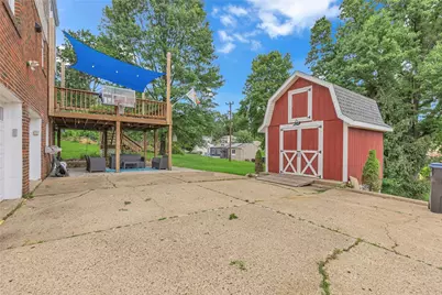 202 Windy Hill Dr, Moon/Crescent Twp, PA 15108 - Photo 8