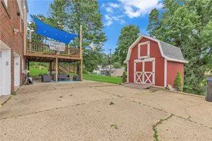 202 Windy Hill Dr, Moon/Crescent Twp, PA 15108 - Photo 8