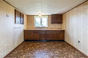 5444 Sunset View Dr, Forward Township, PA 15063 - Photo 38