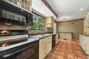 111 E Bruceton Rd, Pittsburgh, PA 15236 - Photo 14