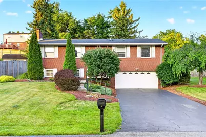 436 Sharon Rd, Moon/Crescent Twp, PA 15108 - Photo 2