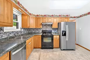 436 Sharon Rd, Moon/Crescent Twp, PA 15108 - Photo 10