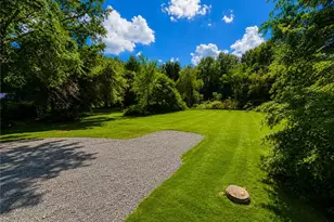 141 Lakeside Dr, Neshannock Township, PA 16105 - Photo 4