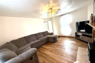 2067 Broadway Ave, Hempfield Township, PA 15601 - Photo 8