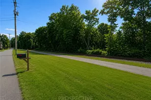 2067 Broadway Ave, Hempfield Township, PA 15601 - Photo 34