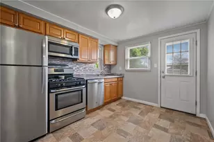 927 Edward Dr, Pittsburgh, PA 15227 - Photo 4