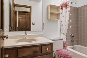1721 Grovecrest Dr, Pittsburgh, PA 15239 - Photo 20