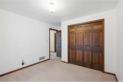 1721 Grove Crest Dr, Pittsburgh, PA 15239 - Photo 16