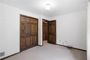 1721 Grovecrest Dr, Pittsburgh, PA 15239 - Photo 14