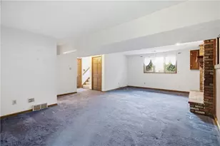 1721 Grovecrest Dr, Pittsburgh, PA 15239 - Photo 26