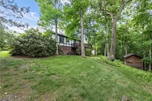 1721 Grovecrest Dr, Pittsburgh, PA 15239 - Photo 32