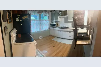 376 Sherman Ave, Carmichaels-Cumberland, PA 15351 - Photo 8