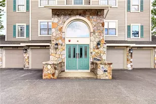 8134 Stonegate Dr, Seven Springs, PA 15622 - Photo 2