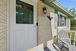 9117 Plateau Dr, Pittsburgh, PA 15237 - Photo 4