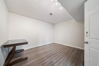 304 S Highlander Heights Drive, Pittsburgh, PA 15116 - Photo 28