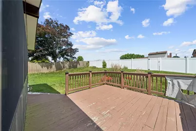 304 S Highlander Heights Drive, Pittsburgh, PA 15116 - Photo 14