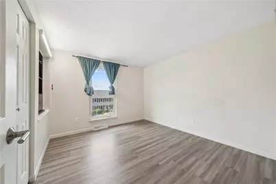 304 S Highlander Heights Drive, Pittsburgh, PA 15116 - Photo 16