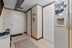 2738 Milford Dr, Bethel Park, PA 15102 - Photo 22