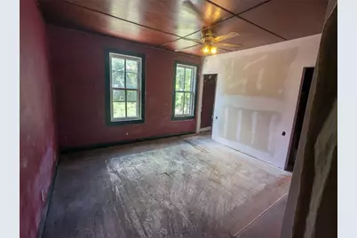 46 S Railroad St, Manor, PA 15665 - Photo 6
