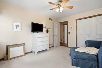 2414 Wedgewood Dr, Pittsburgh, PA 15090 - Photo 26