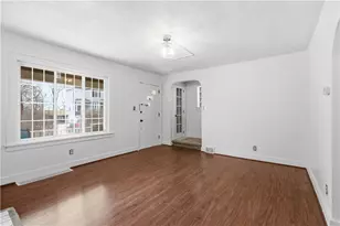 240 Ridgewood Ave, Pittsburgh, PA 15229 - Photo 12