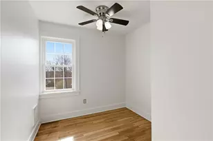 240 Ridgewood Ave, Pittsburgh, PA 15229 - Photo 16
