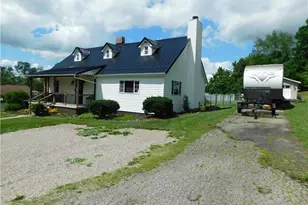 39 May St, Fairchance, PA 15436 - Photo 2