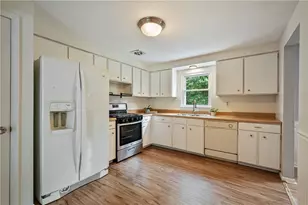 110 N Jamestown Rd, Moon/Crescent Twp, PA 15108 - Photo 12