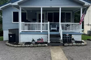 942 Gilbey Ln, New Kensington, PA 15068 - Photo 1